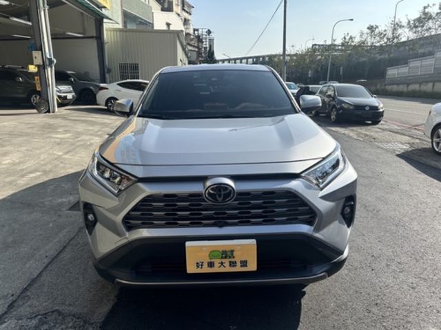 TOYOTA豐田 RAV4  第3張相片