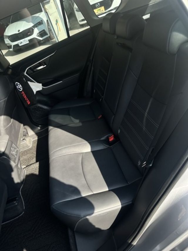 TOYOTA豐田 RAV4  第10張相片