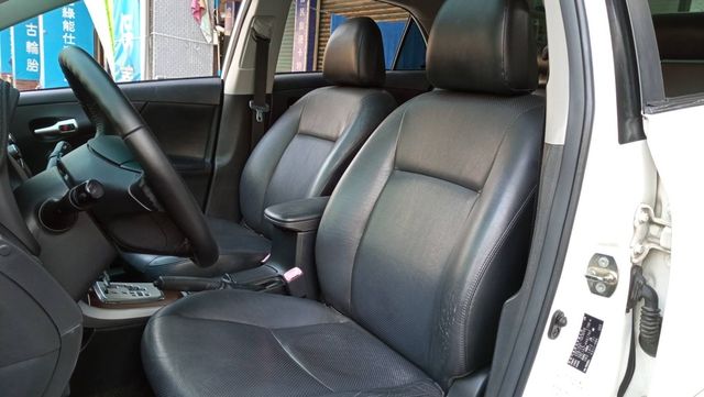 TOYOTA豐田 ALTIS  第3張相片