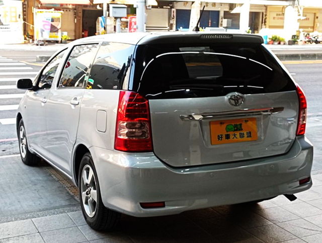 TOYOTA豐田 WISH  第2張相片