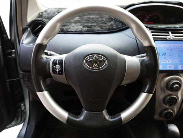 TOYOTA豐田 YARIS  第4張相片