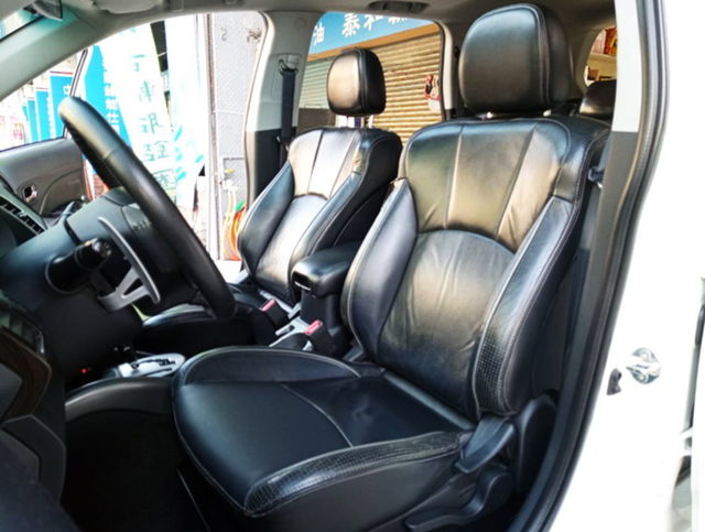 MITSUBISHI三菱 OUTLANDER  第3張相片