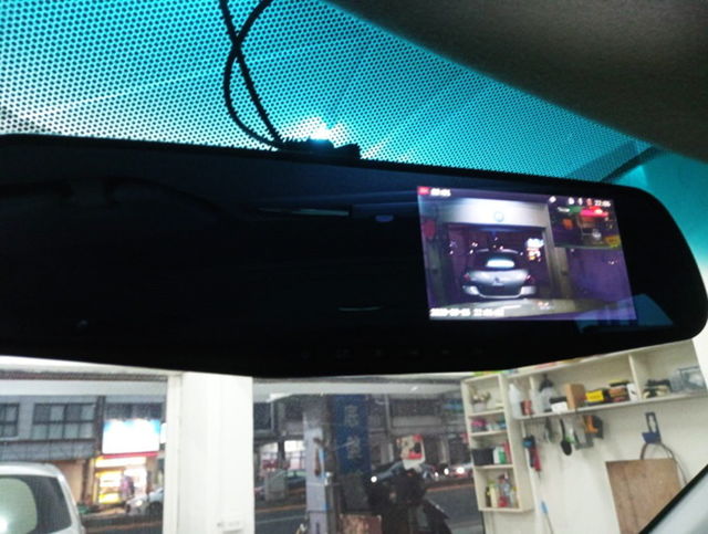 MITSUBISHI三菱 OUTLANDER  第14張相片
