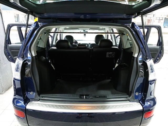 MITSUBISHI三菱 OUTLANDER  第5張相片