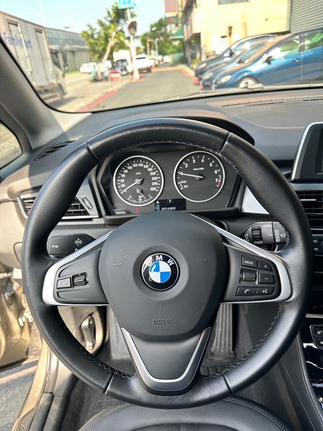 BMW寶馬 218I  第5張相片