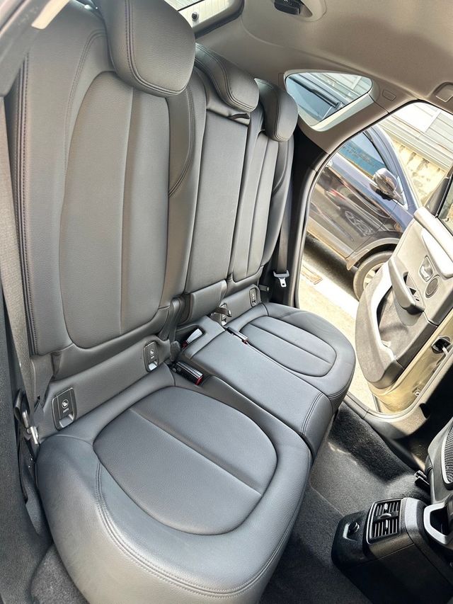 BMW寶馬 218I  第11張相片
