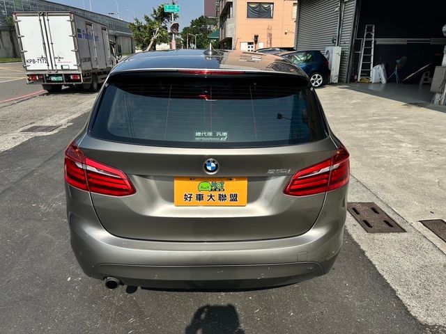 BMW寶馬 218I  第13張相片