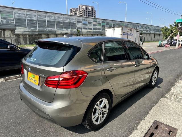 BMW寶馬 218I  第14張相片