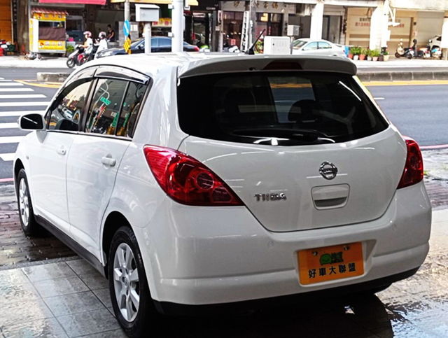 NISSAN日產 TIIDA  第2張相片