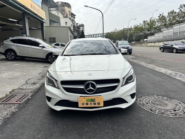 M-BENZ賓士 CLA220  第2張相片