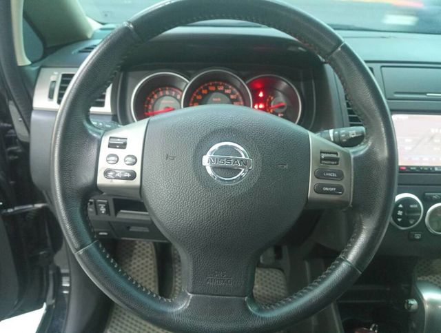 NISSAN日產 TIIDA  第7張相片