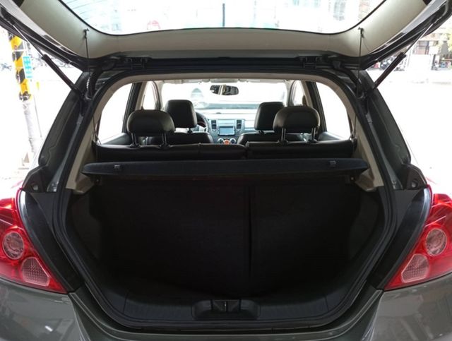 NISSAN日產 TIIDA  第17張相片
