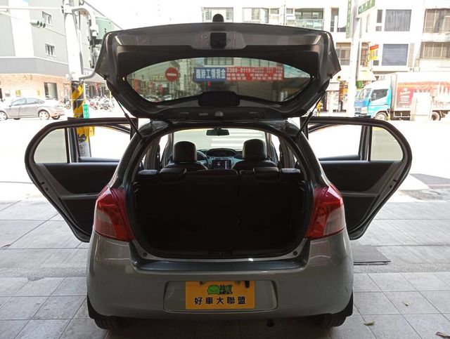 TOYOTA豐田 YARIS  第3張相片