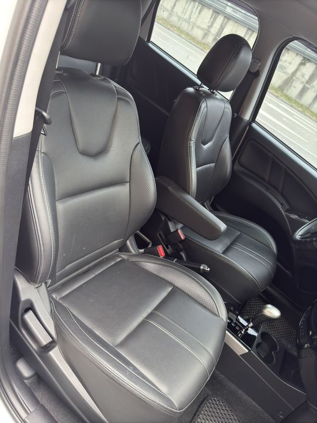 MITSUBISHI三菱 COLT PLUS  第11張相片