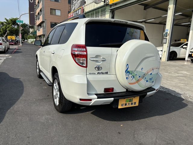 TOYOTA豐田 RAV4  第6張相片