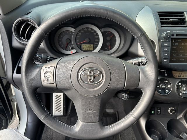 TOYOTA豐田 RAV4  第8張相片
