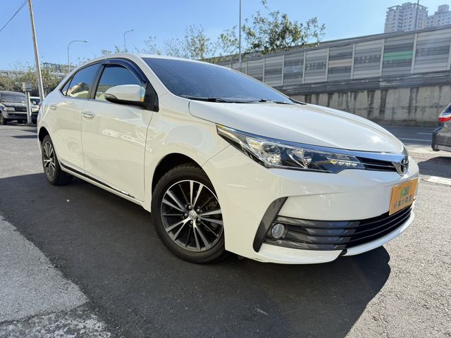 TOYOTA豐田 ALTIS  第3張相片