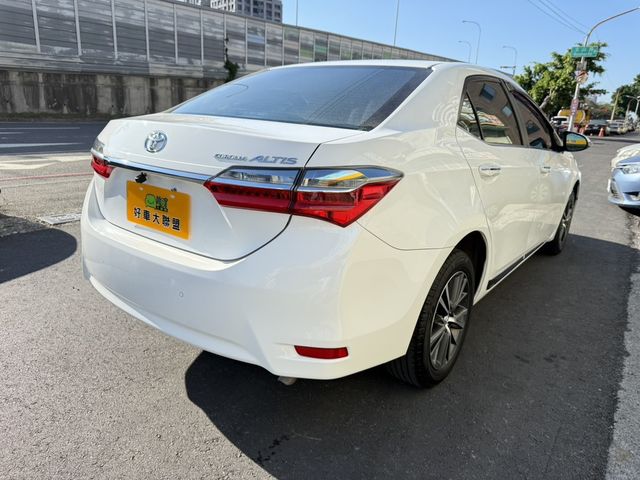 TOYOTA豐田 ALTIS  第4張相片