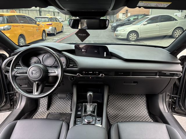 MAZDA馬自達 MAZDA 3  第13張相片
