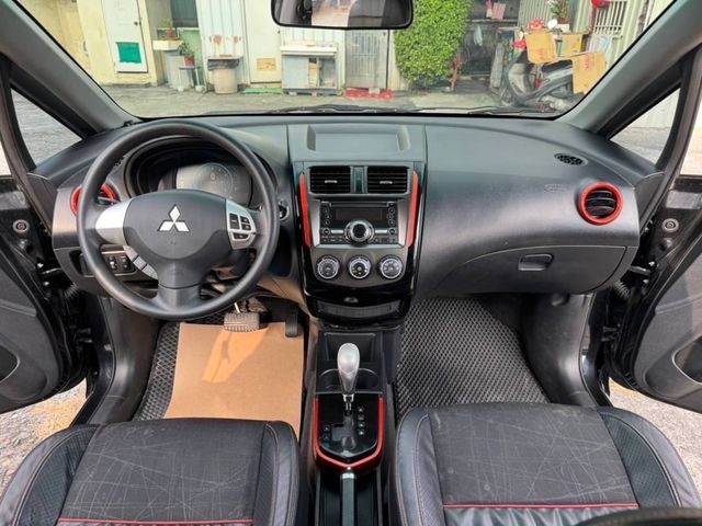 MITSUBISHI三菱 COLT PLUS  第6張相片