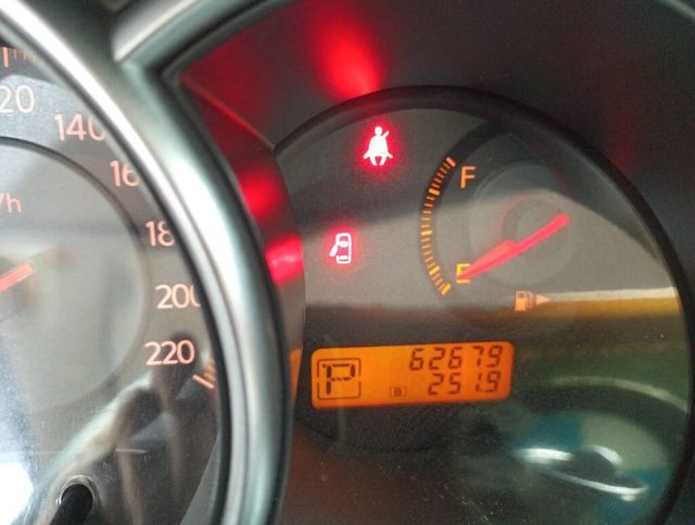 NISSAN日產 TIIDA  第6張相片