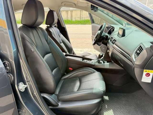 MAZDA馬自達 MAZDA 3  第14張相片