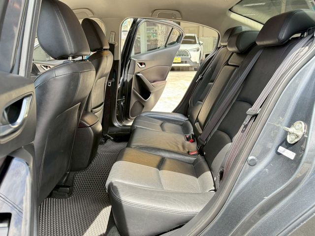 MAZDA馬自達 MAZDA 3  第15張相片