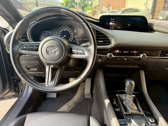 MAZDA馬自達 MAZDA 3  第8張相片