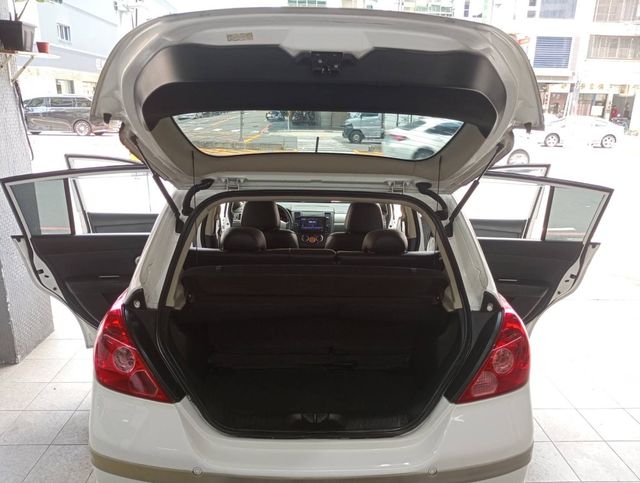 NISSAN日產 TIIDA  第2張相片