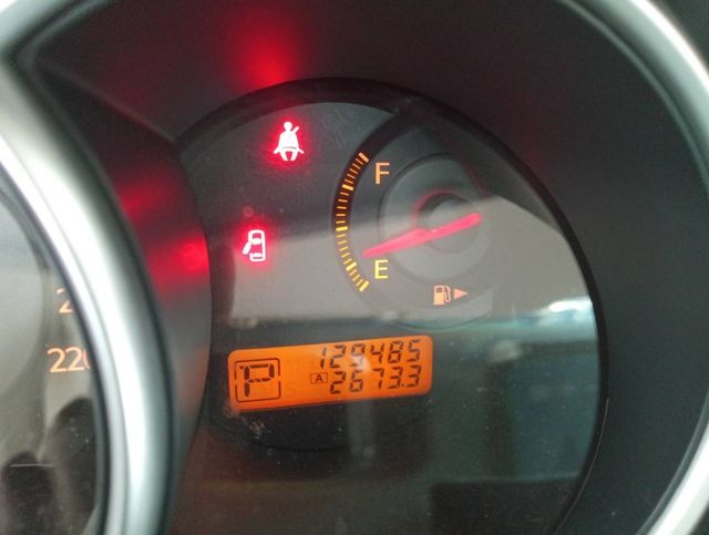 NISSAN日產 TIIDA  第7張相片