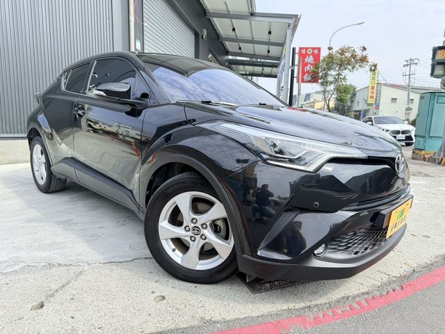 TOYOTA豐田 C-HR  第3張相片