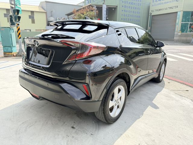 TOYOTA豐田 C-HR  第6張相片