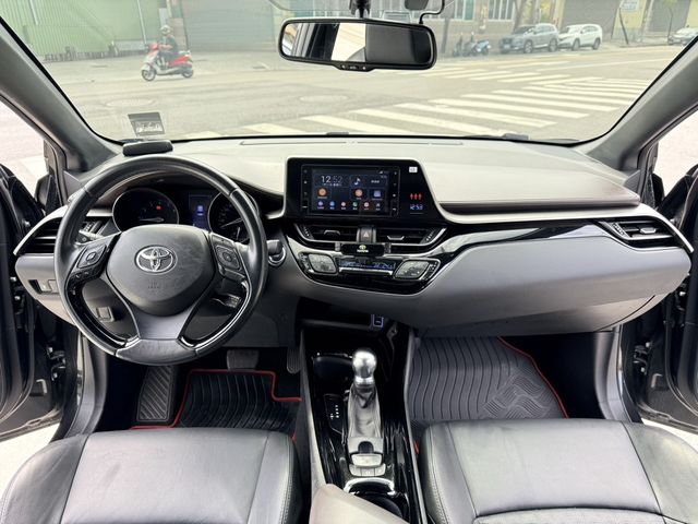 TOYOTA豐田 C-HR  第7張相片