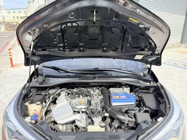 TOYOTA豐田 C-HR  第8張相片