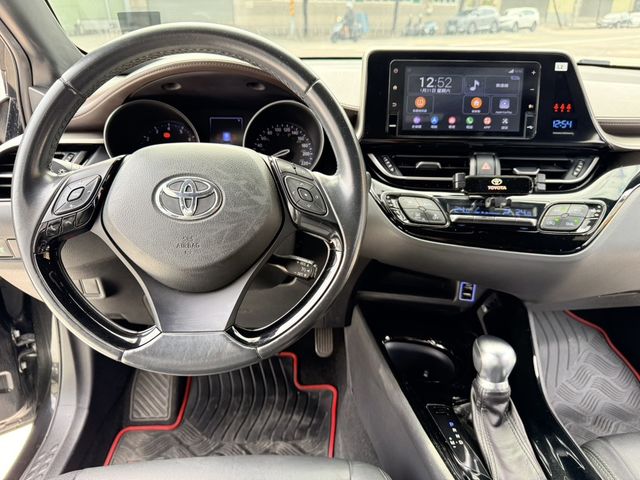 TOYOTA豐田 C-HR  第9張相片