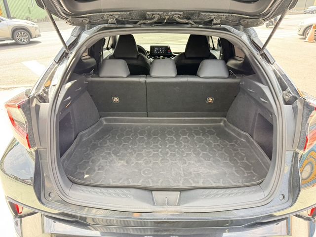 TOYOTA豐田 C-HR  第17張相片