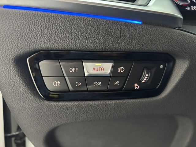 BMW寶馬 318I  第7張相片