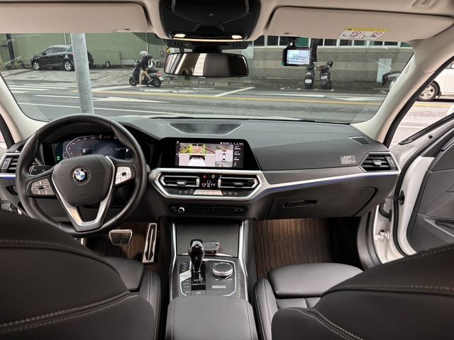 BMW寶馬 318I  第10張相片