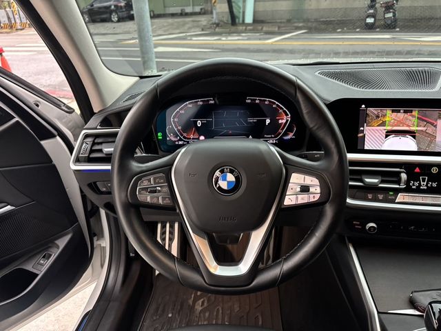 BMW寶馬 318I  第11張相片