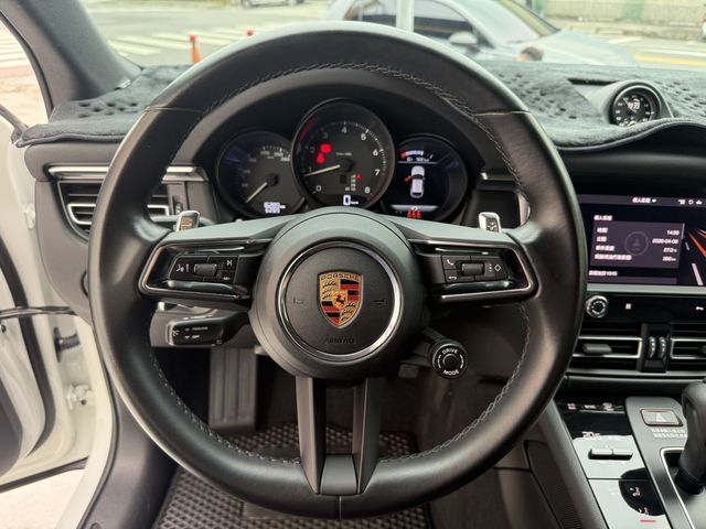 PORSCHE保時捷 MACAN  第10張相片