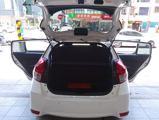 TOYOTA豐田 YARIS  第3張相片