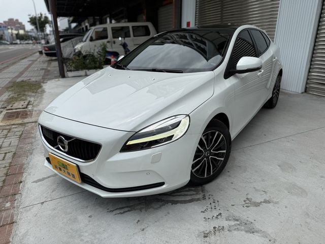 VOLVO富豪 V40  第1張相片