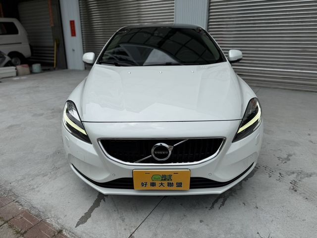 VOLVO富豪 V40  第2張相片