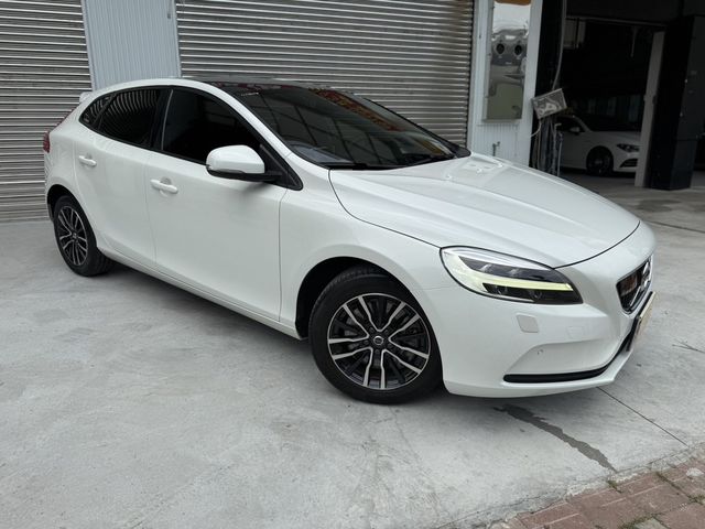 VOLVO富豪 V40  第3張相片