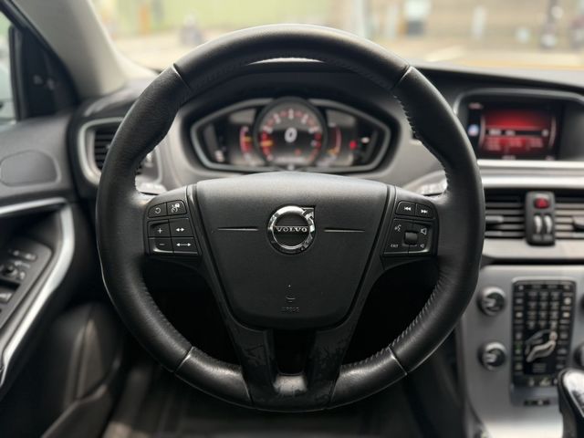 VOLVO富豪 V40  第8張相片