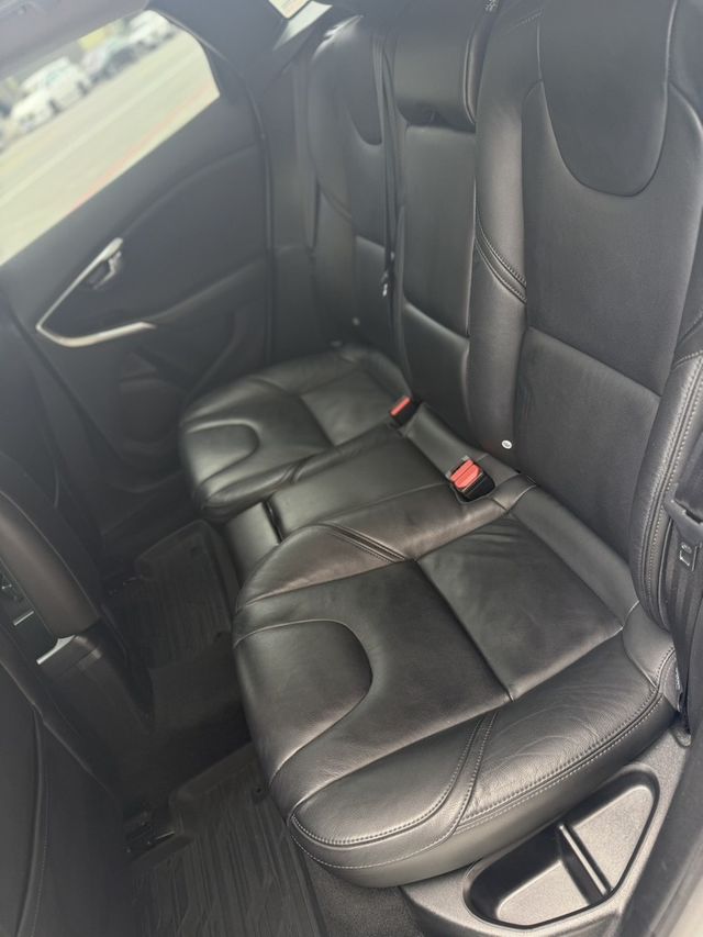VOLVO富豪 V40  第11張相片