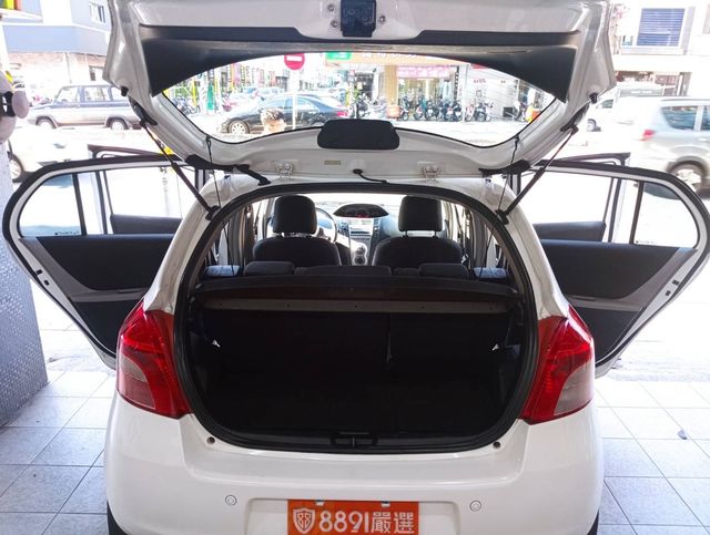 TOYOTA豐田 YARIS  第3張相片