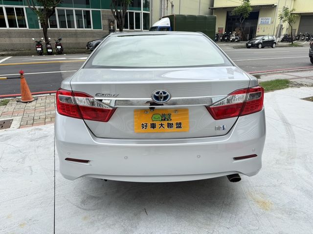 TOYOTA豐田 CAMRY HYBRID  第4張相片