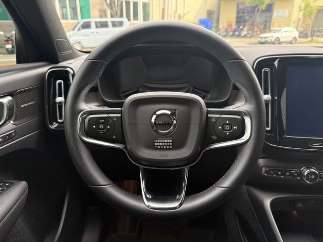 VOLVO富豪 XC40  第7張相片