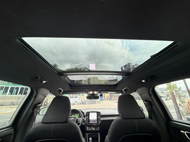 VOLVO富豪 XC40  第11張相片